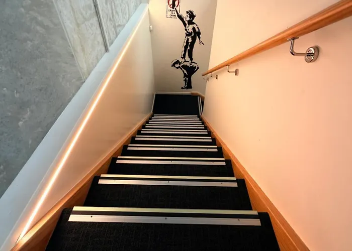 Stylish Industrial Loft Near The Airport 罗托鲁阿