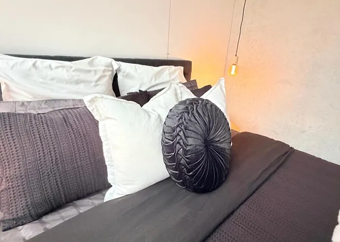 Stylish Industrial Loft Near The Airport 罗托鲁阿